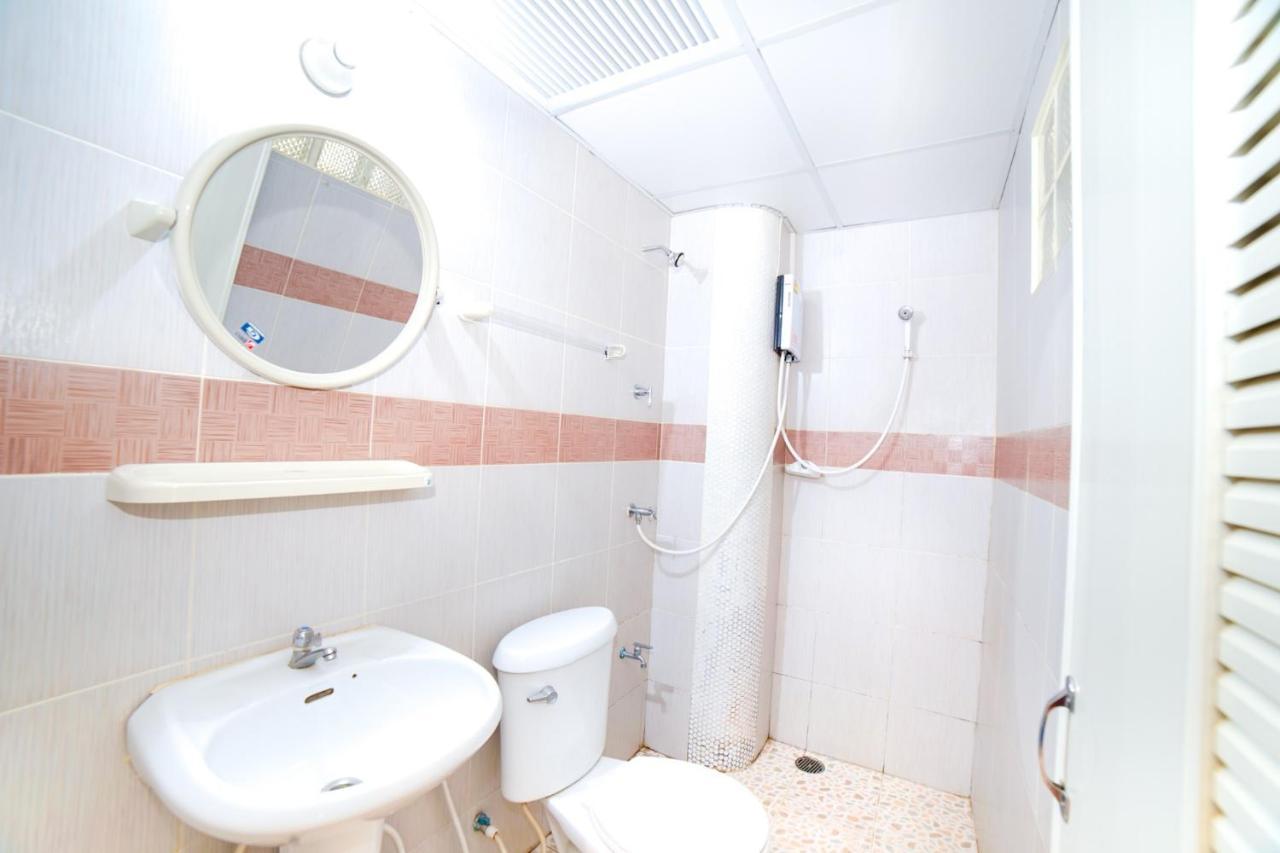 Pakdee House Hotell Udon Thani Eksteriør bilde