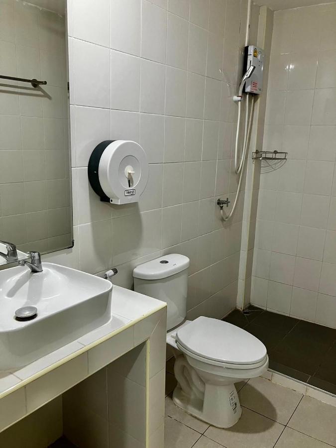 Pakdee House Hotell Udon Thani Eksteriør bilde