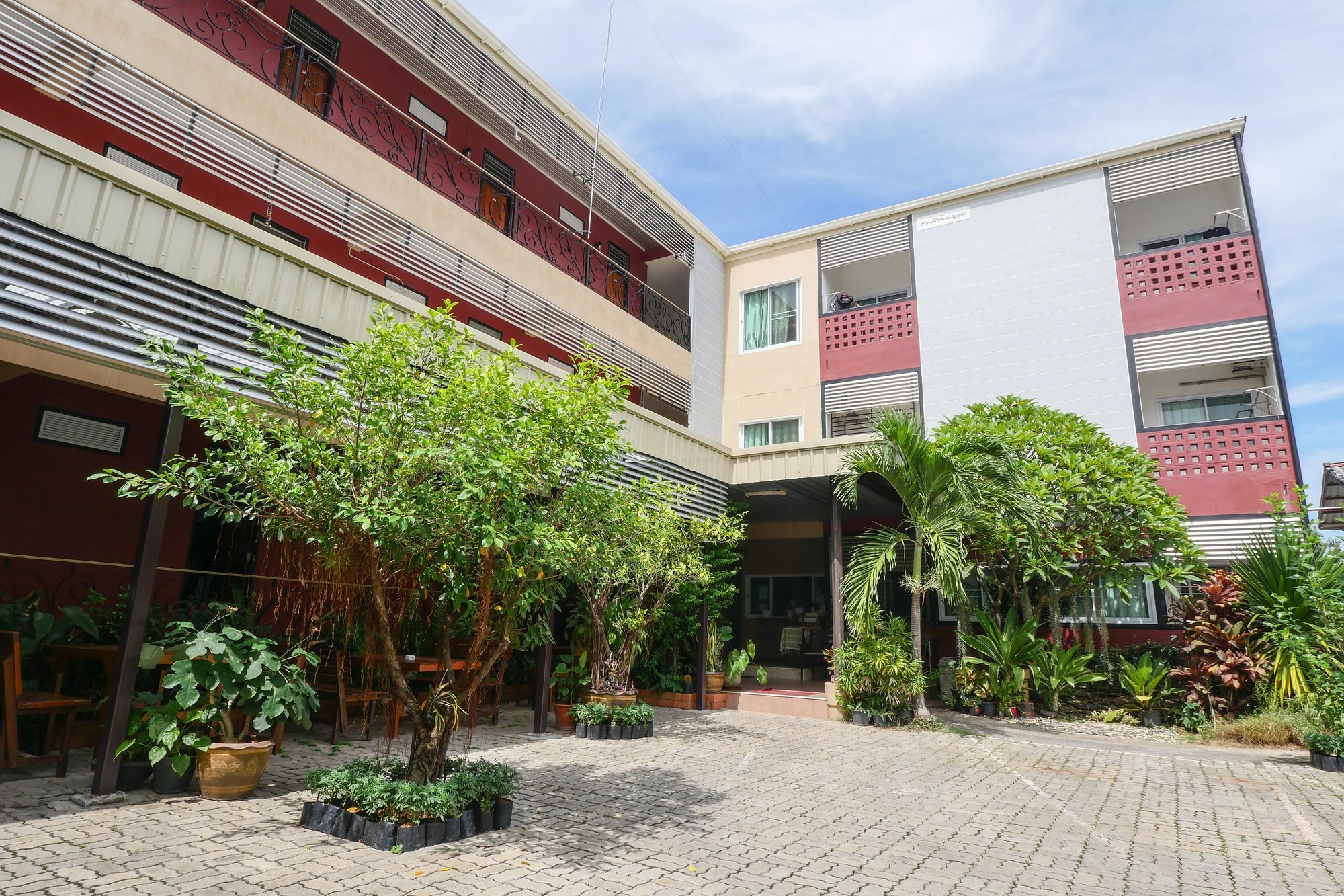 Pakdee House Hotell Udon Thani Eksteriør bilde